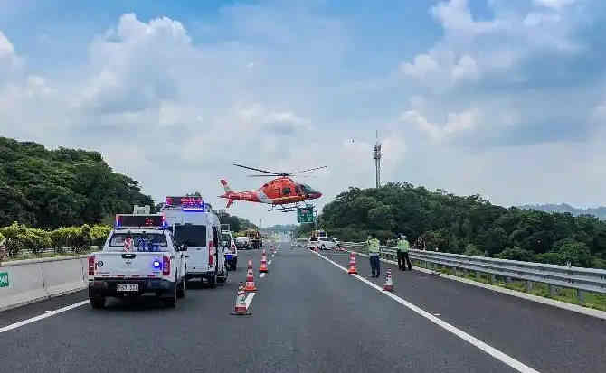 五峰高速公路汽车救援案例